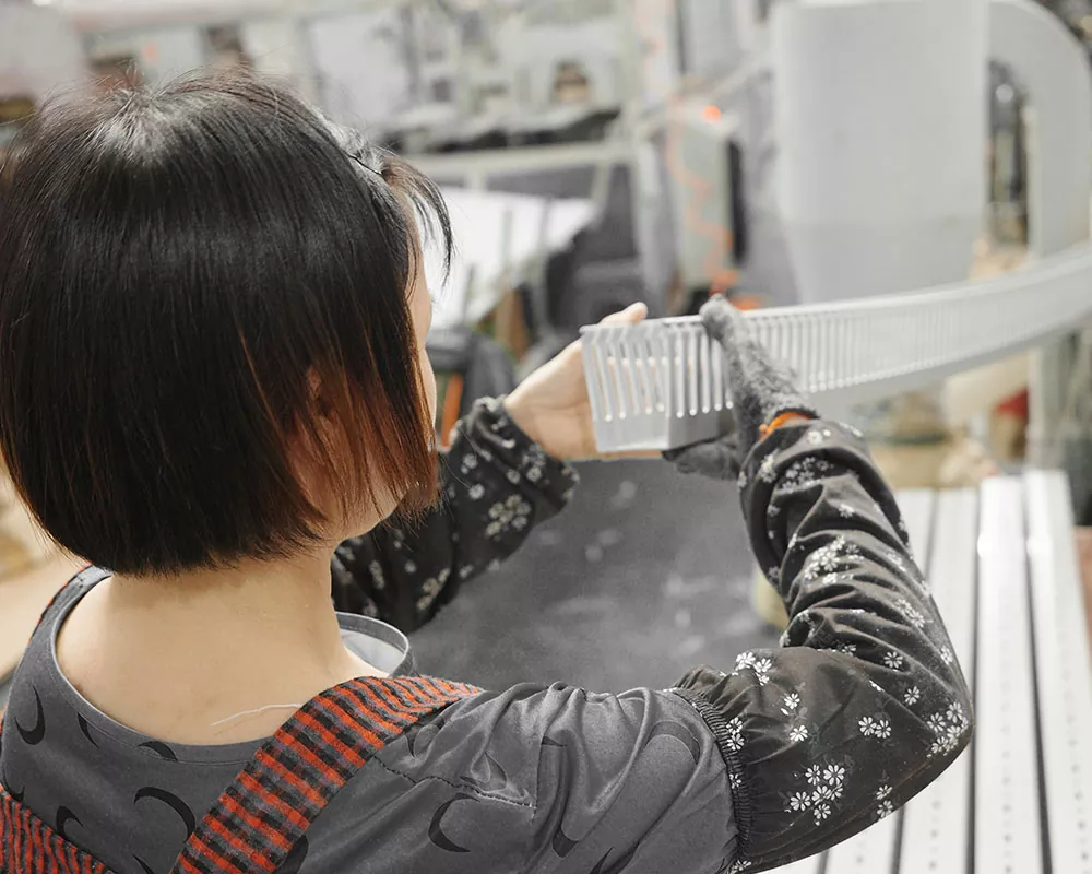 PVC 플라스틱 트렁킹의 CE 인증과 국가 표준의 차이점은 무엇입니까?